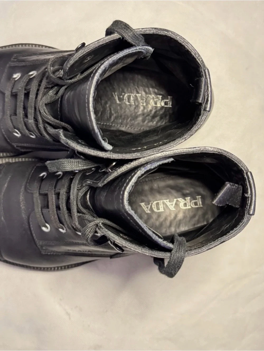 Prada Black Calf Leather Cap Toe Lug Sole Combat Boots Sz 9 Eu 42 Made In Italy